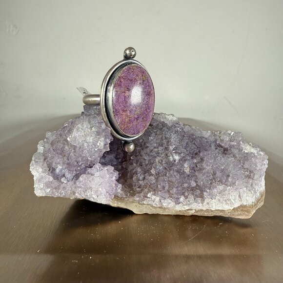 Sterling Silver Ring with Purple Agate Oval Gemstone Elegant Jewelry Size 7 - Picture 2 of 5